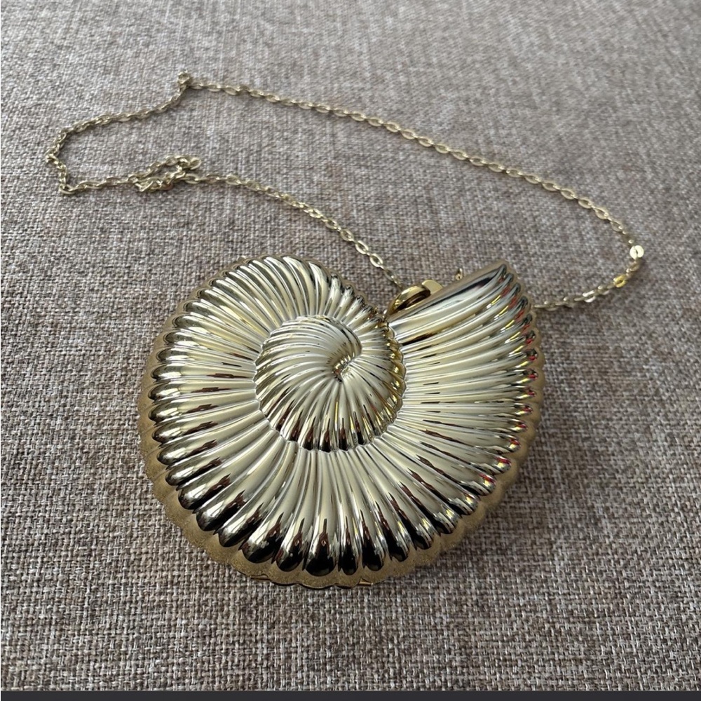 Gold Conch Shell Spiral Clutch Purse with chain